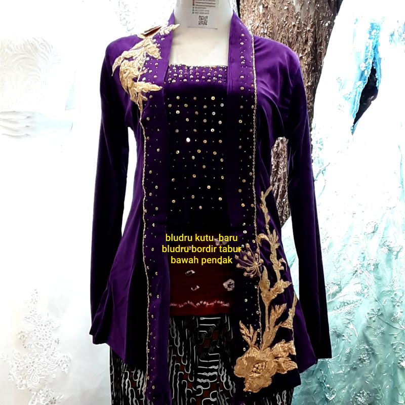kebaya bludru kutu baru antik