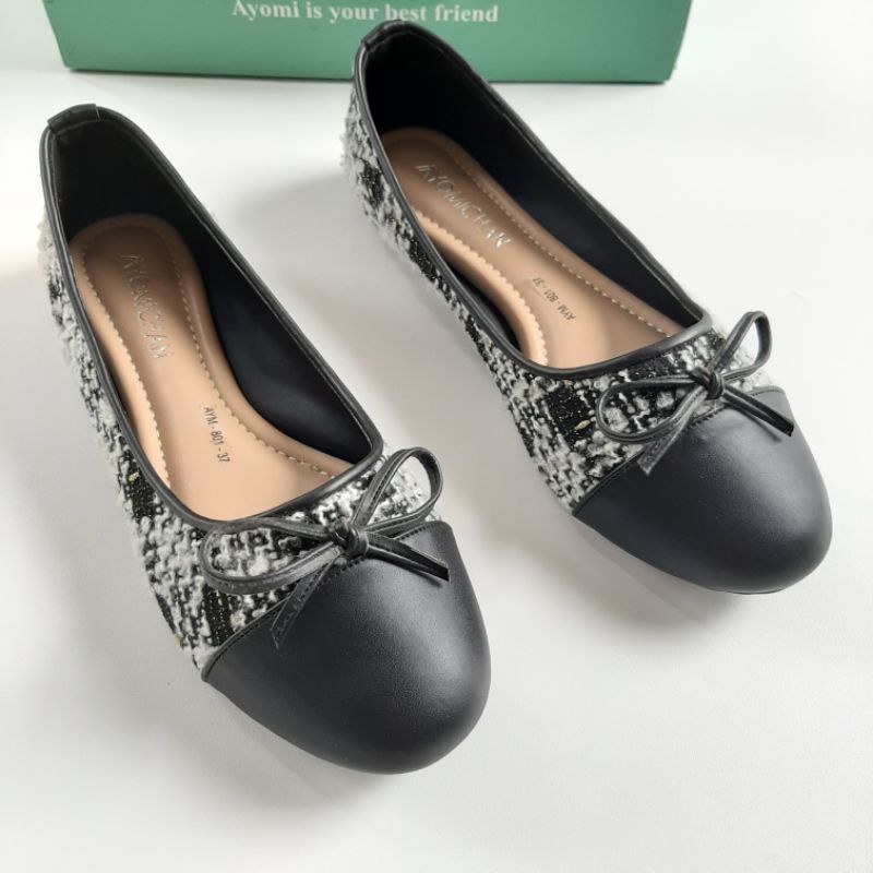 Preloved Flat Shoes Conny Tweed AYOMI