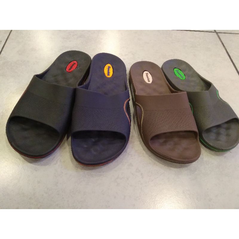 Sandal karet cowok by Bata