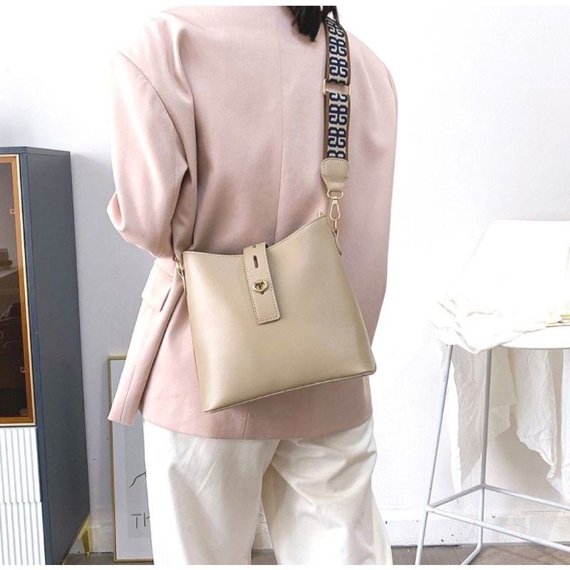 Tas Selempang Wanita Fashion/Tas Wanita/Tas Wanita Santai/Tas Wanita Simple