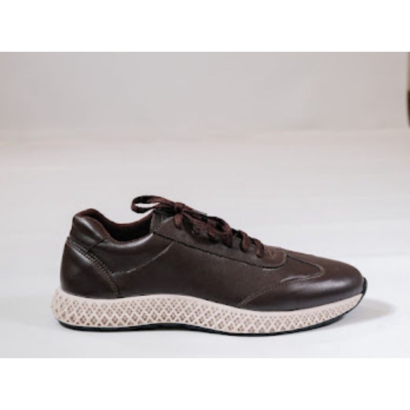 sepatu sneaker casual formal