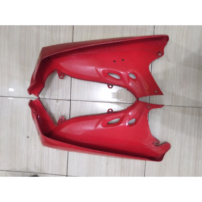 Tebeng dek body cover sayap luar dalam Suzuki Shogun 110 R Shogun R New Shogun 110 merah original