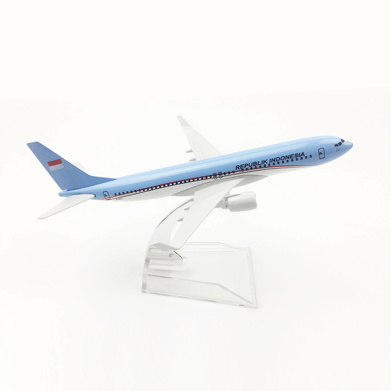 Miniatur Diecast Pesawat Indonesia President B737 Bahan Metal Ukuran 16CM Untuk Koleksi