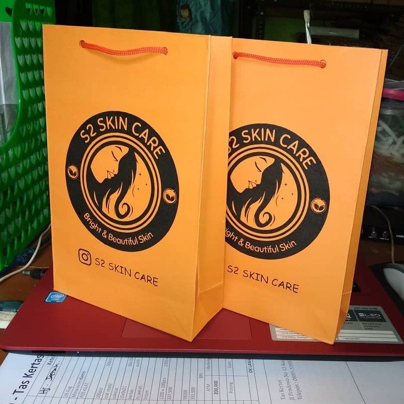 

Paperbag Warna Sablon, Tas Kertas BC (Brief Card) Warna ukuran 15x5,5x23