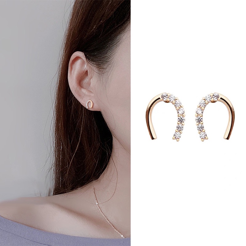 1 Pasang Anting Stud Bentuk U Bahan Zirkon Gaya Korea Untuk Wanita