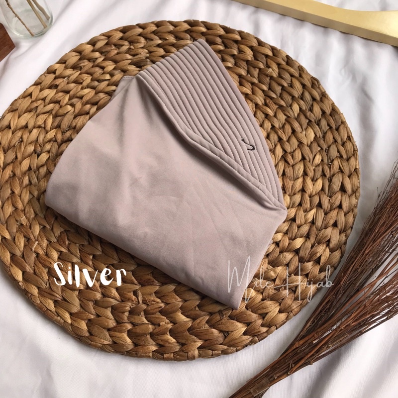 Bergo Hamidah Jilbab Jersey Menutup Dada Kerudung Olahraga Instan Premium-Silver
