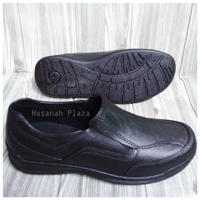 Sepatu Karet Pria ATT AB505/ Sepatu Pantofel Karet ATT AB 505/Sepatu Karet Pria formal ATT/Sepatu Anti Air ATT