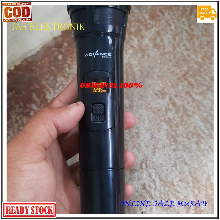 G494 ADVANCE MIC WIRELESS ORIGINAL MICROPHONE MIK KARAOKE Mic single wireles pro vocal vokal suara audio sistem mik professional panggung dj studio sound system G494   Deskripsi Wireless Microphone  Kinerja Integratif - Frekuensi: Frekuensi Tinggi - Freku