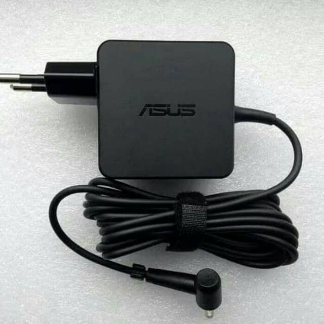 Adaptor Charger Casan Laptop ASUS ASUS A407 A407U A407UA A407UF 19V 3.42A (4.0*1.35) Original