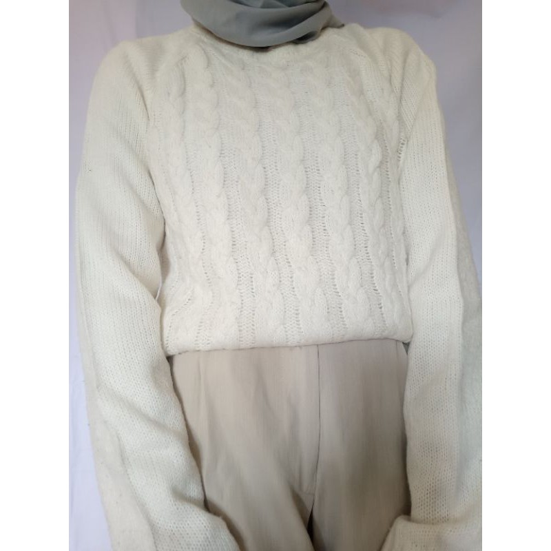 Azul Sweater Kepang Putih