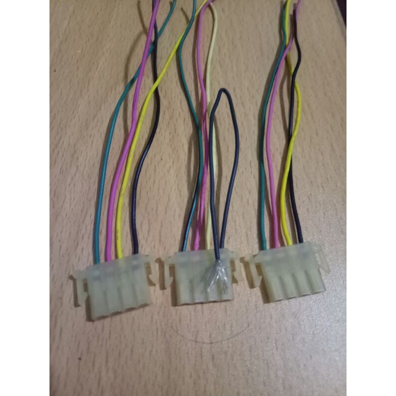 SOKET TOMBOL ON / OFF 4 KABEL MOTOR VARIO 125,SCOOPY KARBU