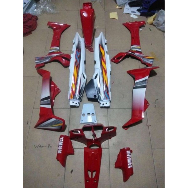 cover body full halus yamaha f1zr fizr merah putih 2004