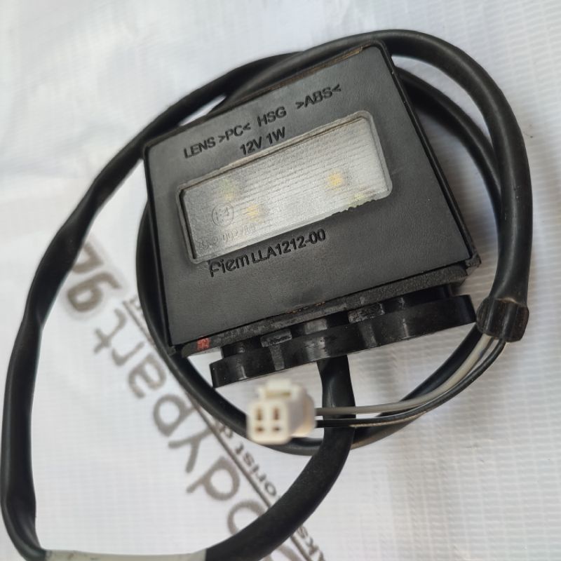 Lampu Led Plat no Suzuki GSX 150 ori lampu plat nomor suzuki GSX ori