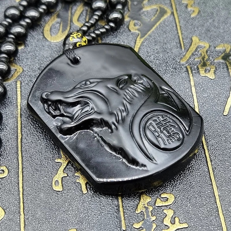 Kalung Rantai Jimat Liontin Kepala Serigala Warna Hitam Bahan Obsidian