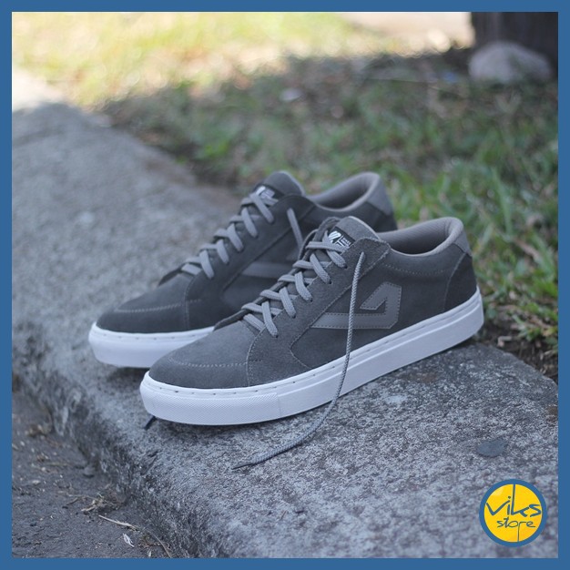 Sepatu Sneakers Pria Cowok Tali Style Casual Distro Kuzatura Original Suede Lokal Premium Elegan