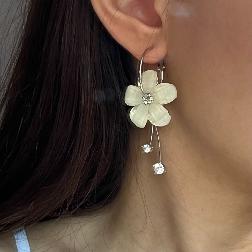 jolene earrings / Aksesoris Anting Wanita Anting Korea