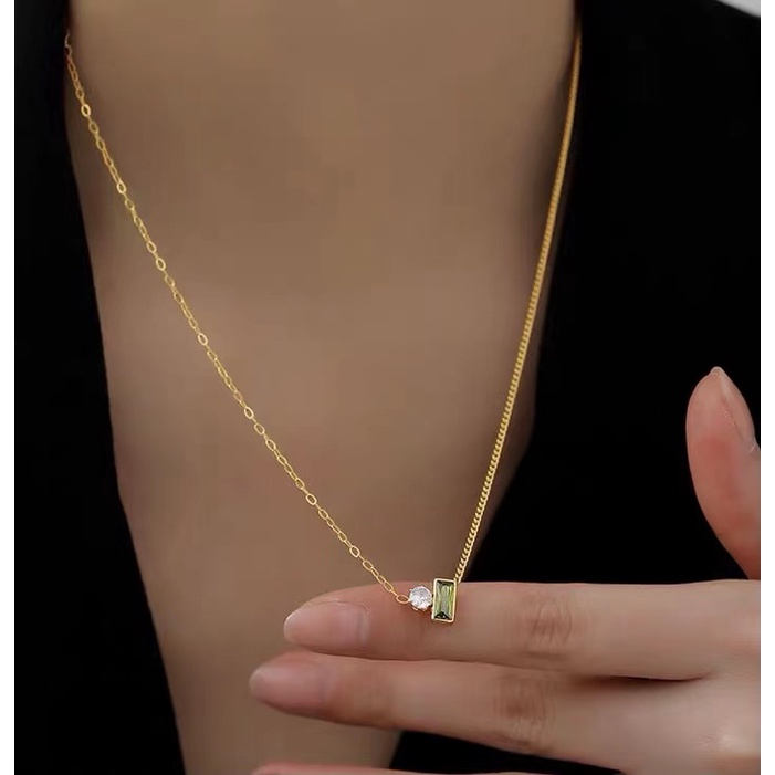Olive Green Haoshi Pendant Necklace Titanium Steel Rantai Emas 18K Berkelas All-Match Rantai Pendek Perempuan