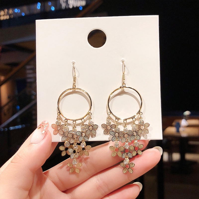 Anting Stud Rumbai Panjang Desain Bunga Gaya Elegan