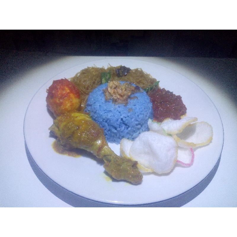 

nasi uduk bunga Telang...