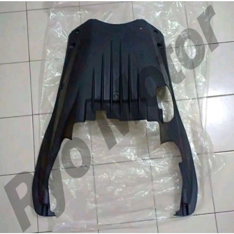 Dek bawah dek kolong Beat karbu