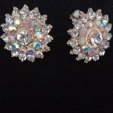 anting giwang anting jepit ful mata