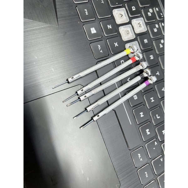 Screwdrivers 1 set isi 6 (18970) packing biru