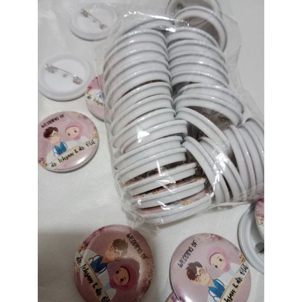 

PIN PANITIA Pernikahan Tanda Panitia