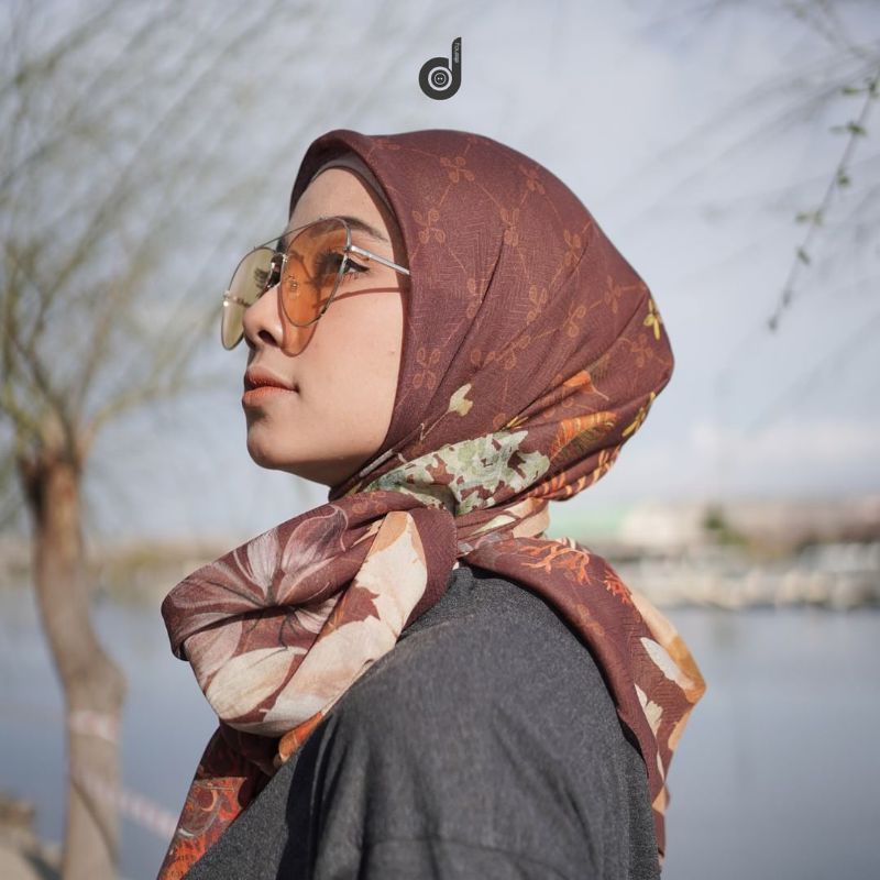 Deenay Signature Gracilaria Brown