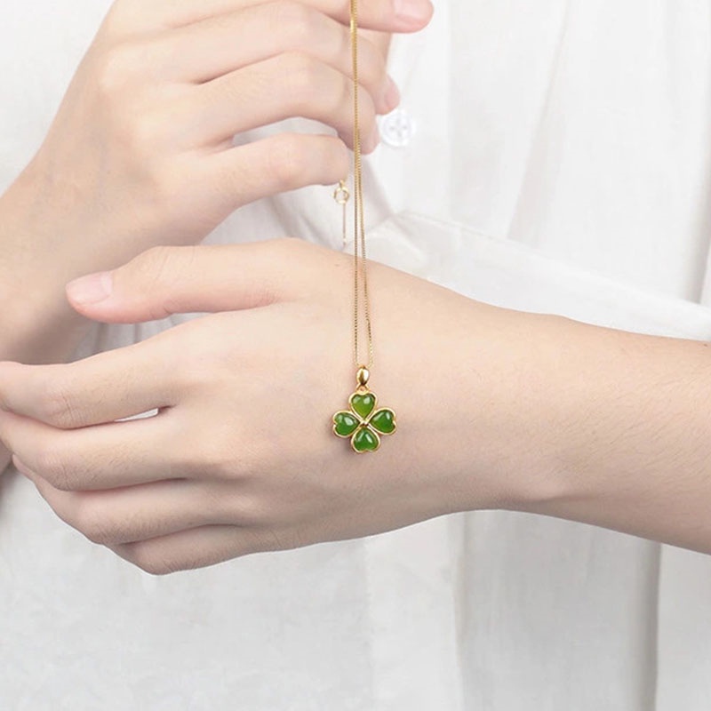 Kalung Giok Hetian Natural Bentuk Clover Untuk Wanita