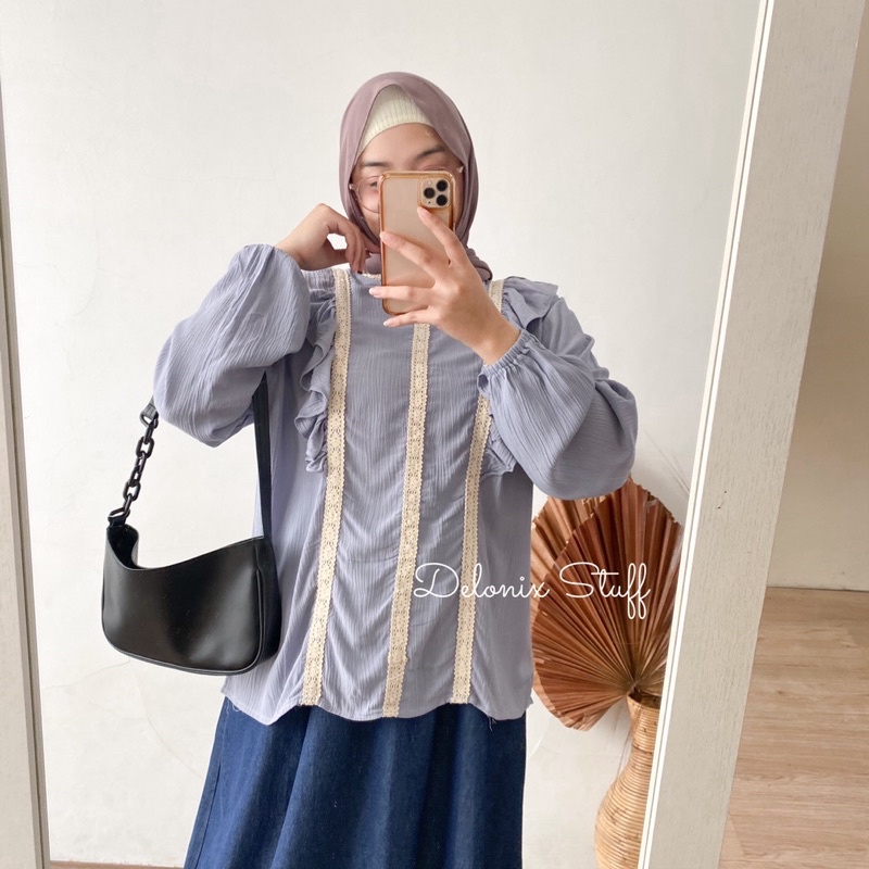 Delonix Lozza Crinkle Blouse Ruffle Raya