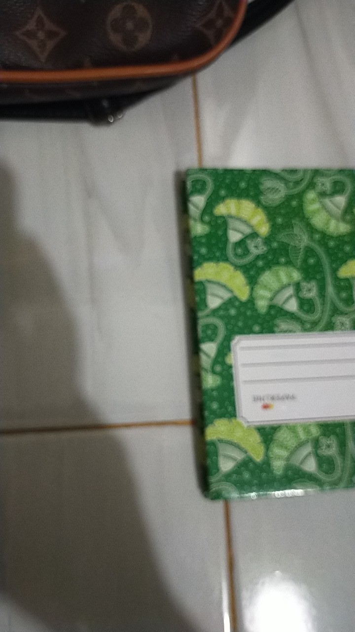 Sprei Karet ,sprei Resleting Motif Hellokity