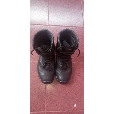 Sepatu pdl Safety