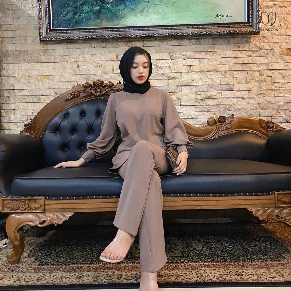 Alunicorn - Elle Knit - One set | One set wanita - Knit Uniqlo - knitting-1