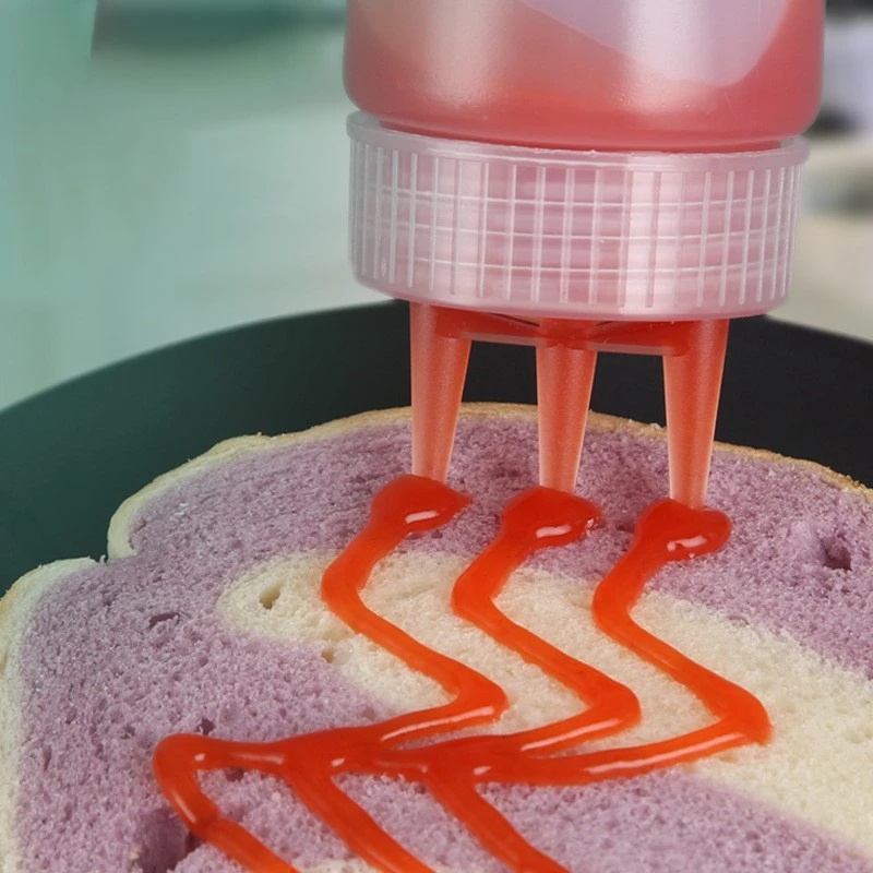 【Random Color】Food Grade 3 Holes Twist Cap Plastic Squeeze Bottle