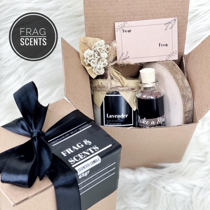 

Lilin Aromatherapy Gift Box Scented Candle Hampers Kado Wisuda Ulang