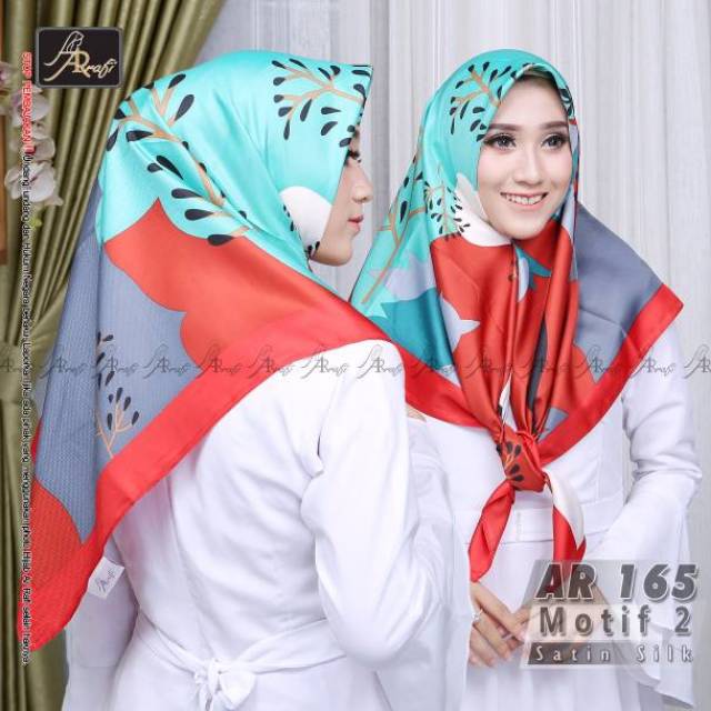 AR 165 | HIJAB AR RAFI | SEGI EMPAT MOTIF 2 | SEGI EMPAT SATIN SILK | HENIFA AR RAFI