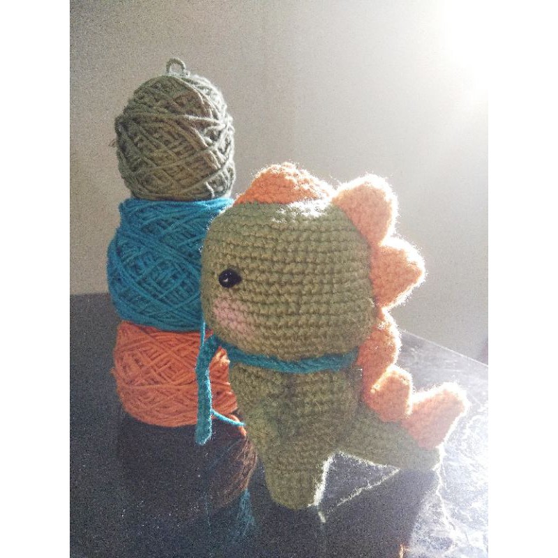 Boneka amigurumi Dino