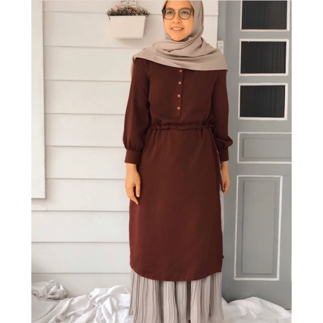 Dress by Pulchra Gallery