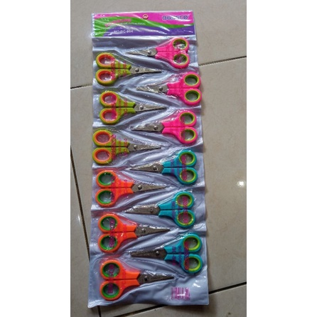 

GUNTING KERTAS KECIL MEREK BOSSCO