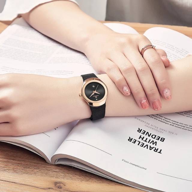 Jam wanita NAVIFORCE terfavorit
