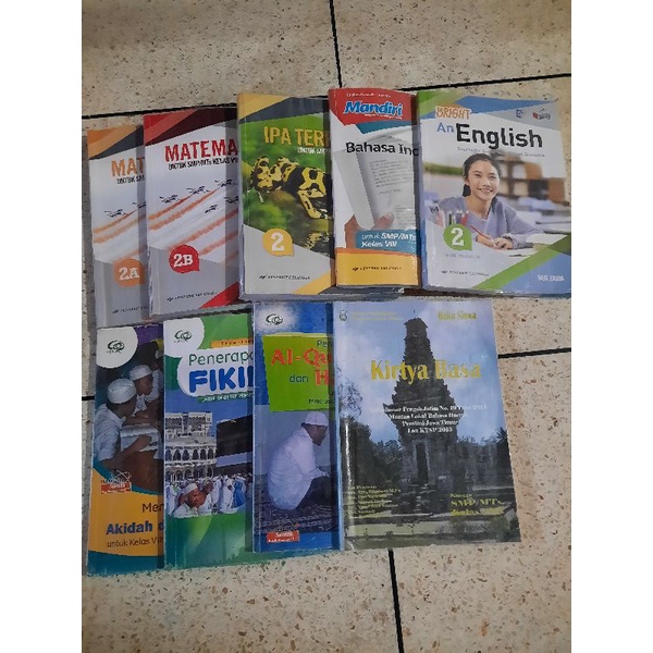 Preloved - Buku Pelajaran SMP/MTs Kelas 8