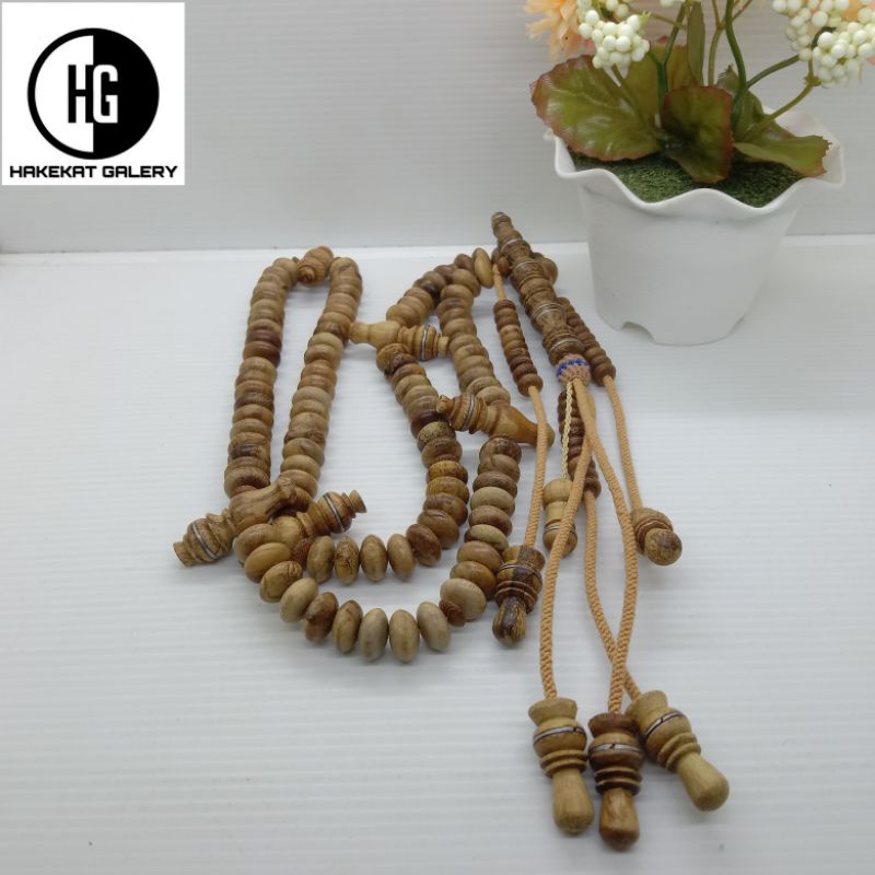 tasbih tijani atijani tijaniyah kayu gaharu wangi benang rajut  E280