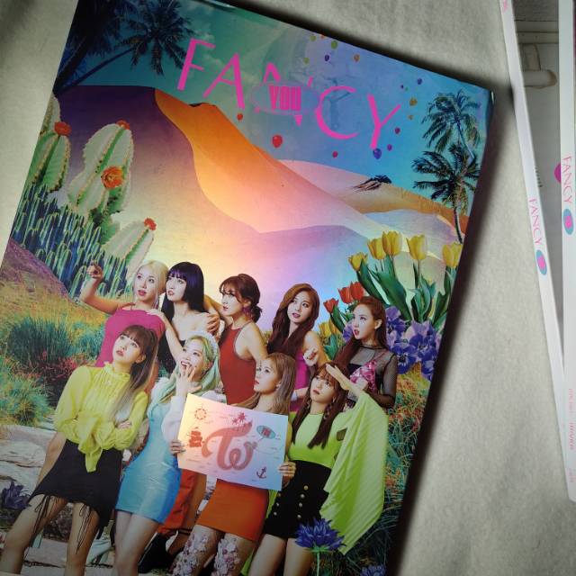 TWICE ALBUM FANCY (B VERSION)