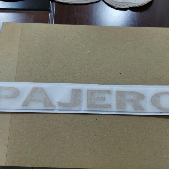 Emblem Pajero V43 3000cc V93