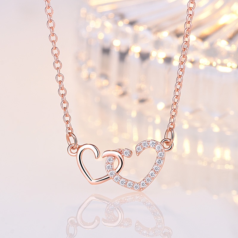 Kalung Desain Hati Ganda Aksen Berlian Gaya Elegan Untuk Wanita