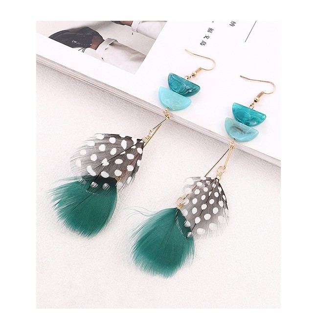 LRC Anting Gantung Fashion Moon Bay Tassel Feather Earrings Y6130X