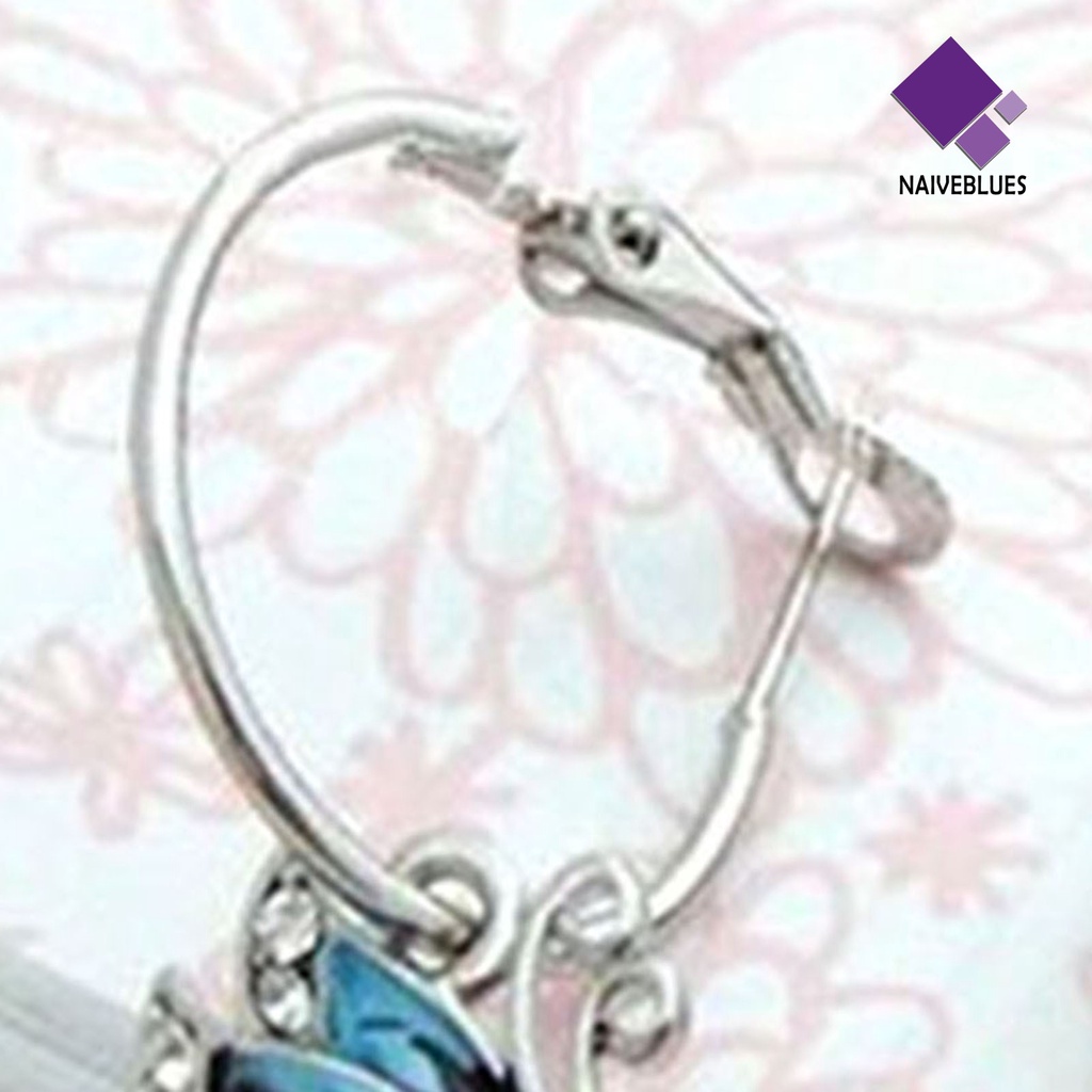 1 Pasang Anting Hoop Menjuntai Aksen Kristal Berlian Imitasi Warna Biru Untuk Wanita