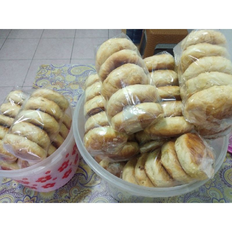 

Kue Pia