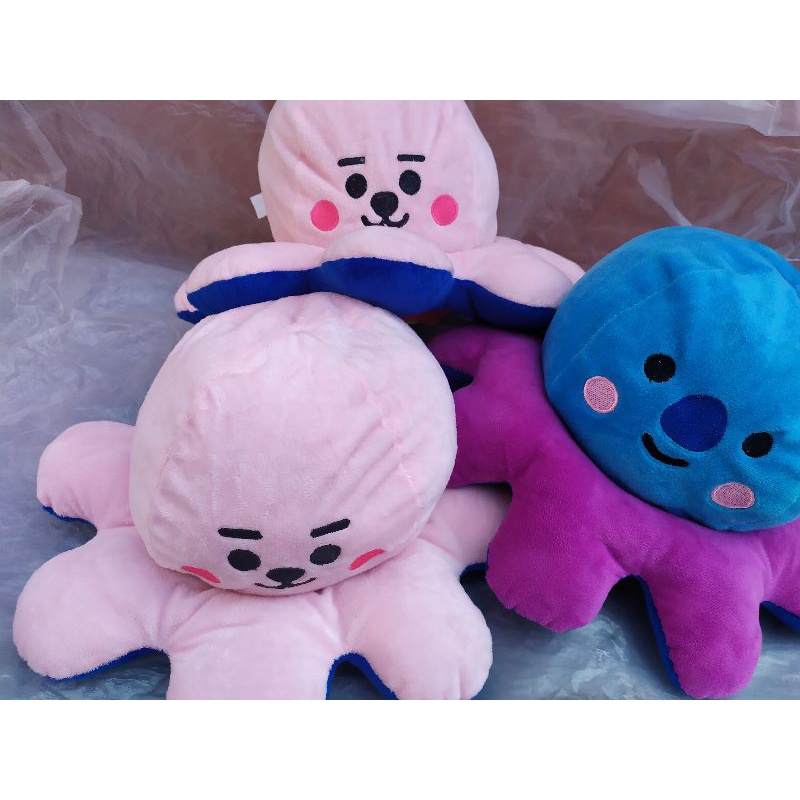 boneka gurita besar berubah