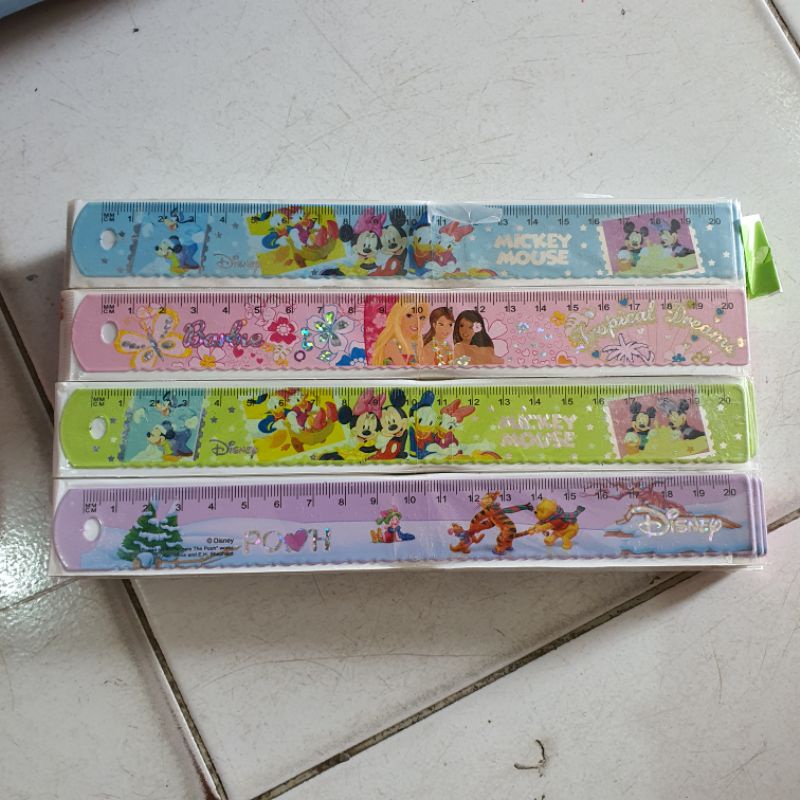 

Mistar/ Penggaris 20cm Besi Fancy/ Karakter